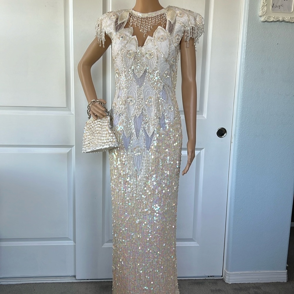 As seen on TIK TOK vintage white ivory iridescent sequin beaded wedding dress M